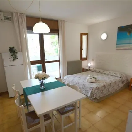 Elegant Near The In Lignano *