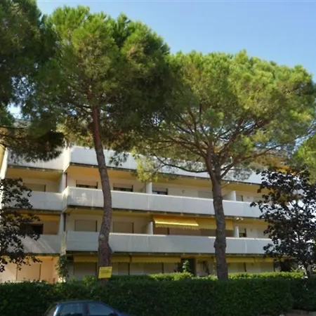 Elegant Near The In Lignano *